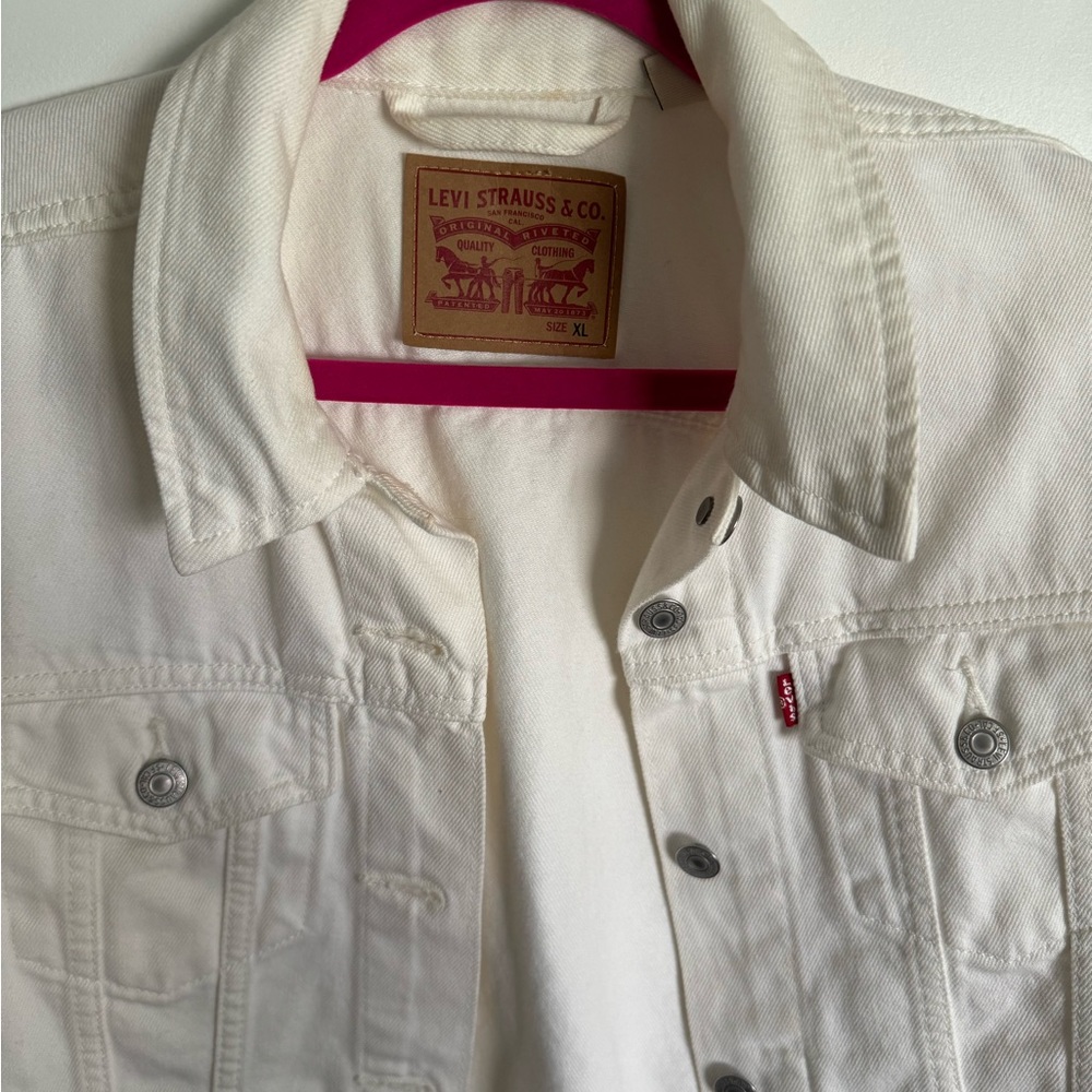 Levi white Jean jacket